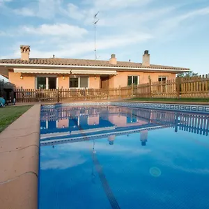 villa-con-piscina-privada-calonge-catalonia.topcostabravahotels.com/
