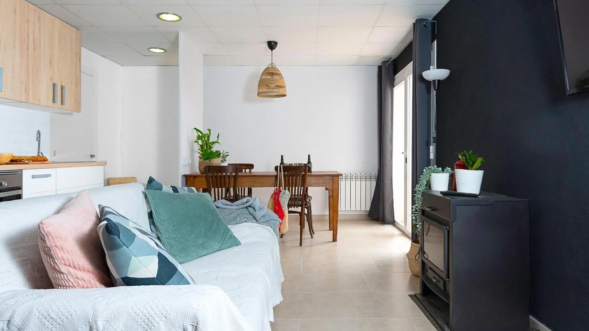 La Flama Del Ter, Un Loft Precios Amb Pati Privat I Estufa De Flames Santa Cecilia de Voltrega Apartman